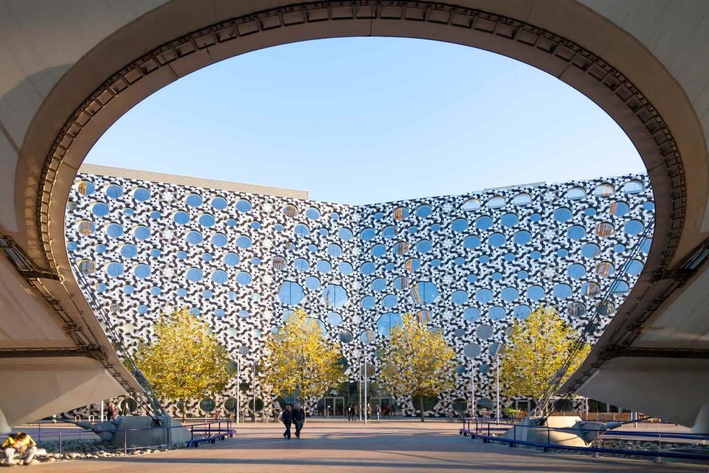 Đại học Ravensbourne University London có mức học phí thấp nhất