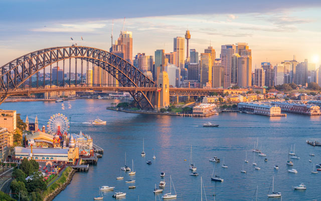 Downtown-Sydney-skyline-in-Australia
