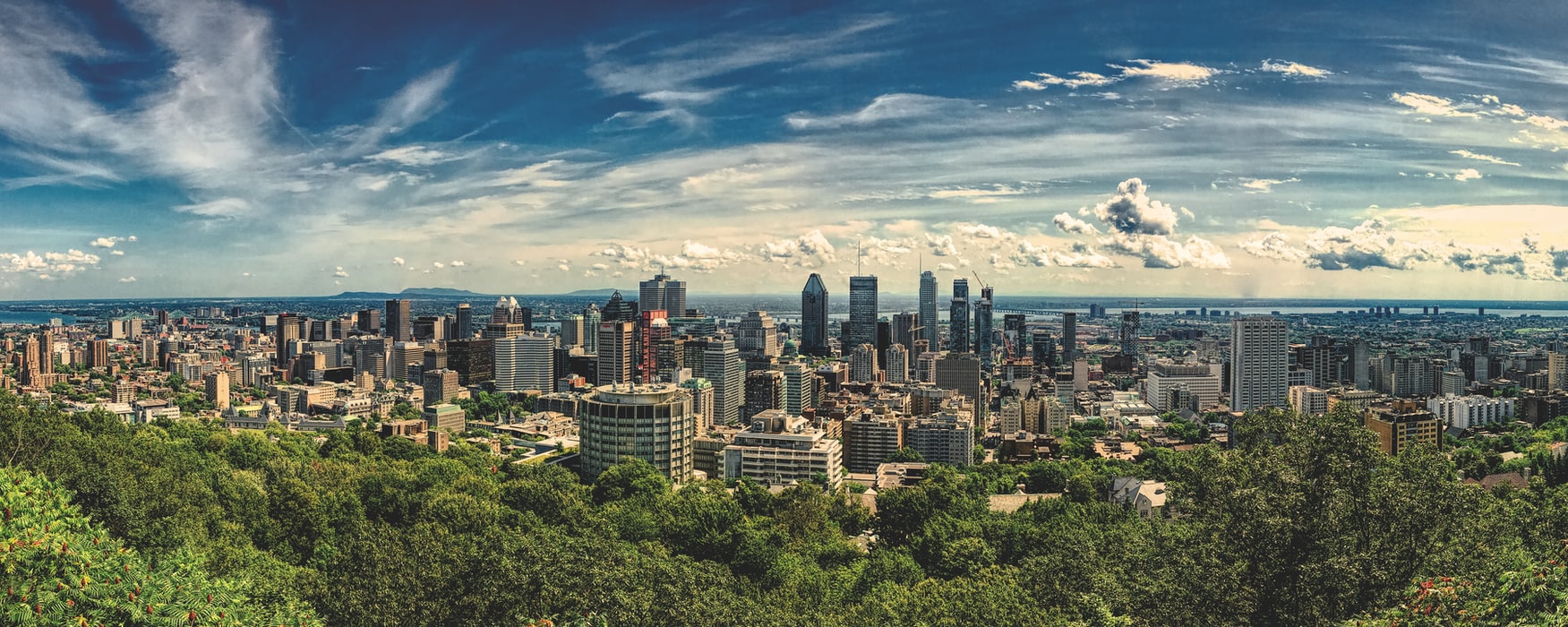 photo-1575540576545-3db8561c29e4